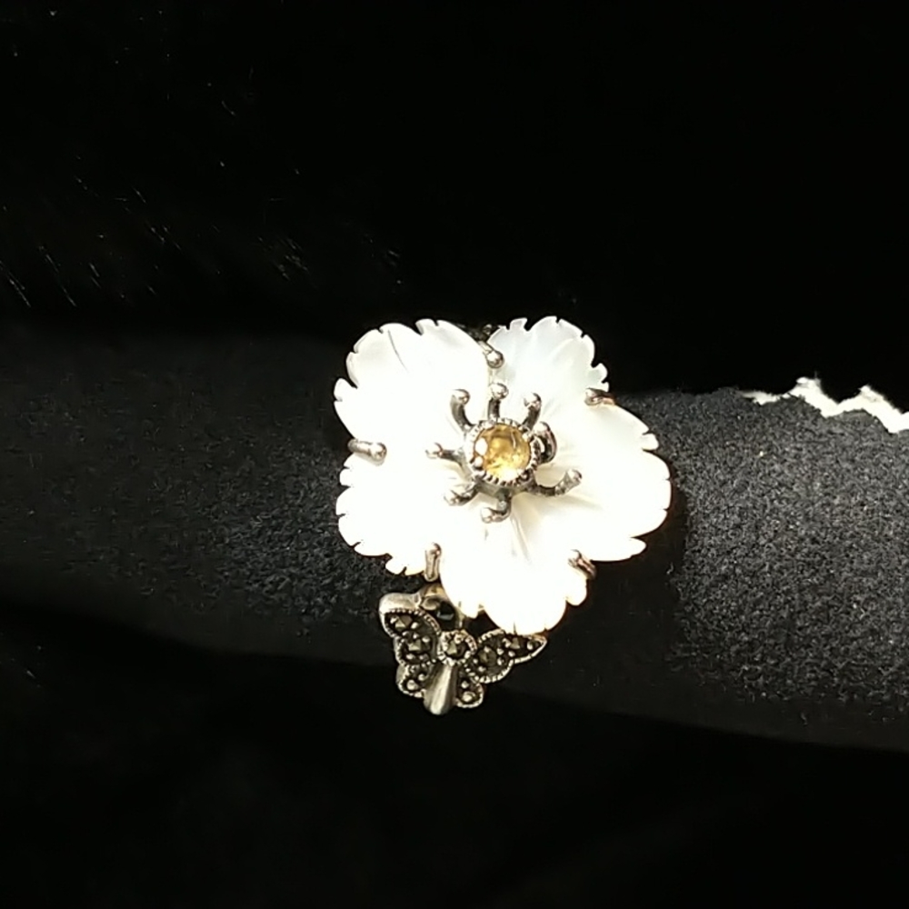 Silver flower ring - Picture 2 of 6
